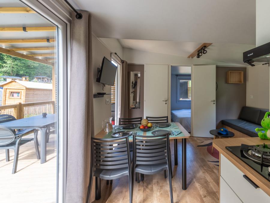 Mobilhome 6 personnes - Homeflower Premium 35m² (3 chambres) + CLIM + terrasse semi-couverte + TV + draps + serviettes 3
