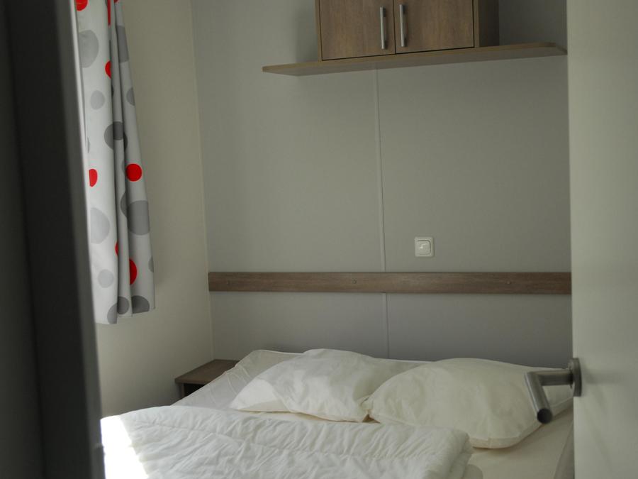 Mobilhome 4 personnes - Mobile-home Confort EVASION 24m² - 2 chambres - terrasse semi-couverte 12m² + BBQ S/S 4 pers 5