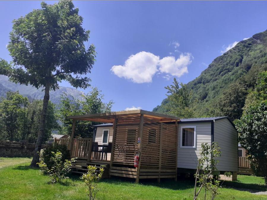 Mobilhome 6 personnes - Homeflower Premium 33.5m² - 3 chambres - terrasse semi-couverte +LV + BBQ 6 pers 0