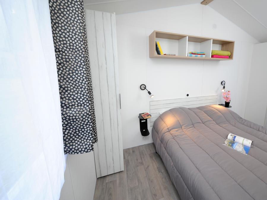 Mobilhome 2 personnes - Mobilhome Confort 23m² - 1 chambre - terrasse semi-couverte 18m² + BBQ + DRAPS + SERVIETTES 2 pers 3