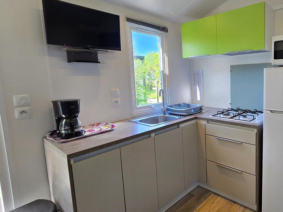 Mobilhome 4 personnes - ACAJOU avec TV 2
