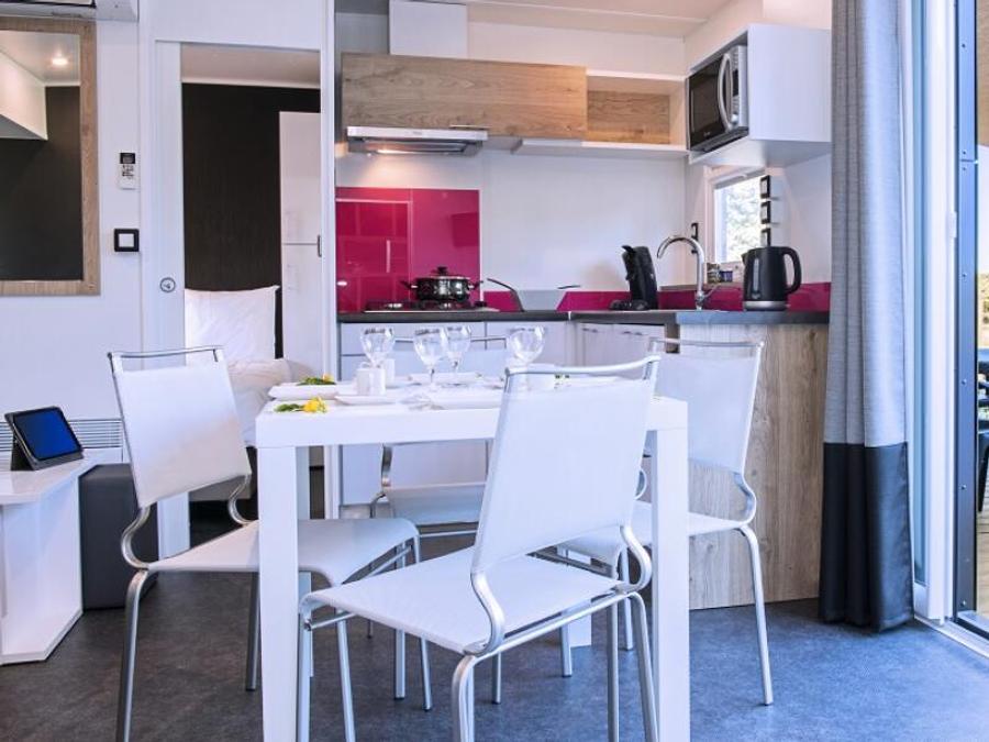 Mobilhome 4 personnes - Cottage VIP 3 Pièces 4 Personnes Climatisé + TV 2