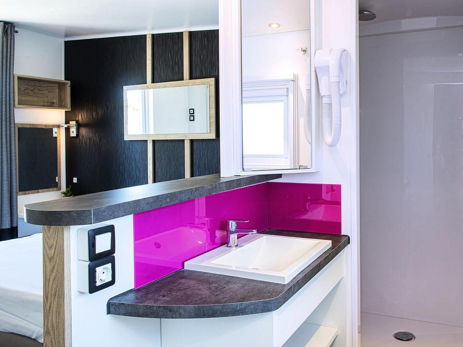 Mobilhome 4 personnes - Cottage VIP 3 Pièces 4 Personnes Climatisé + TV 8
