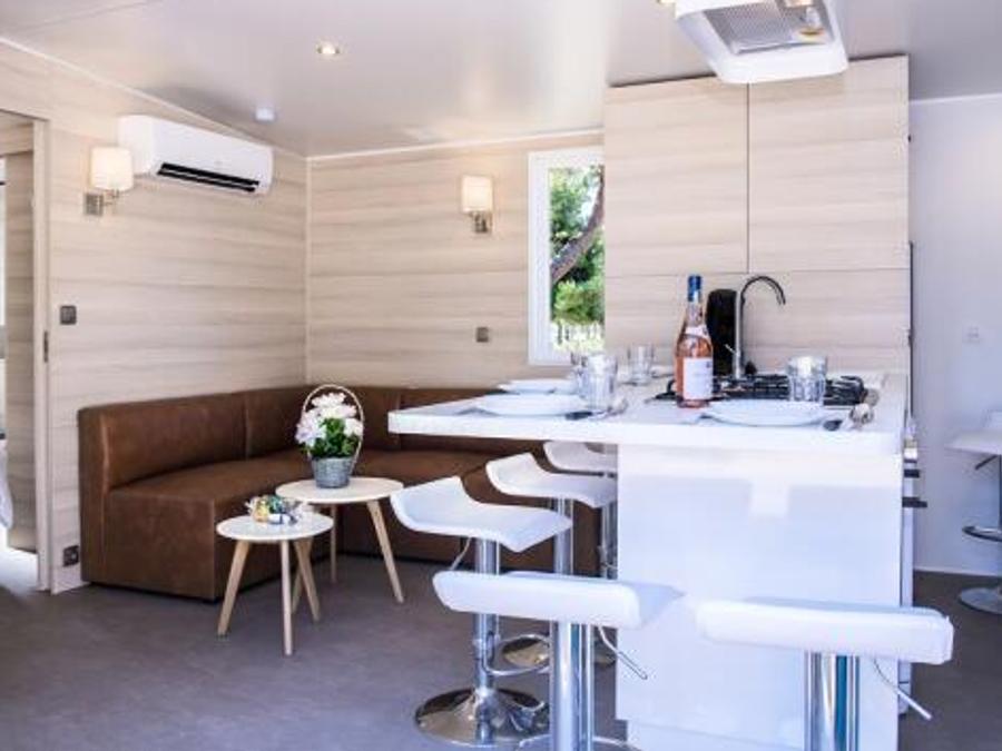 Mobilhome 4 personnes - Cottage VIP 3 Pièces 4 Personnes Climatisé + TV 1
