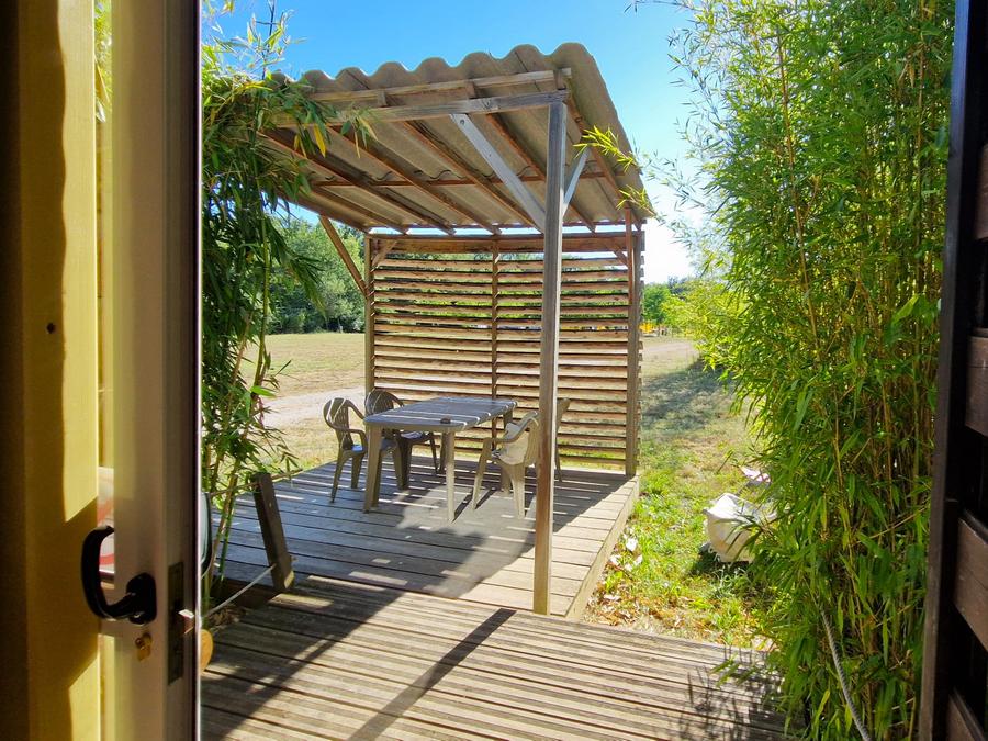 Hébergement 3 personnes - Roulotte 21m² 1 chambre + terrasse semi-couverte 6