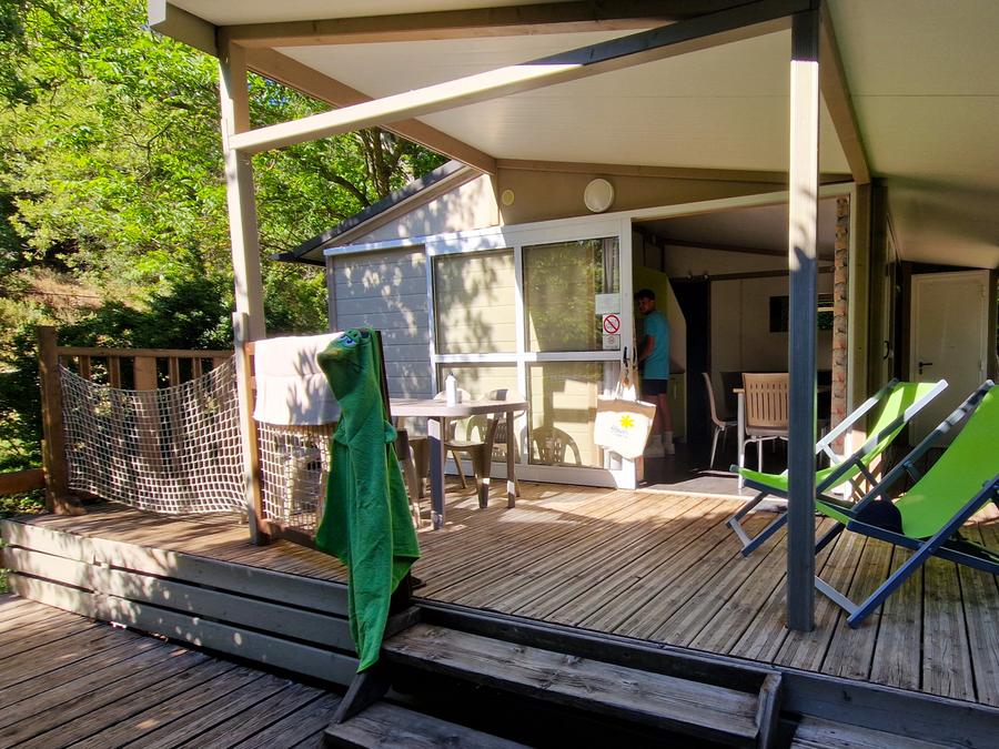 Chalet 5 personnes - 28m² CONFORT 2 chambres + terrasse semi-couverte 9