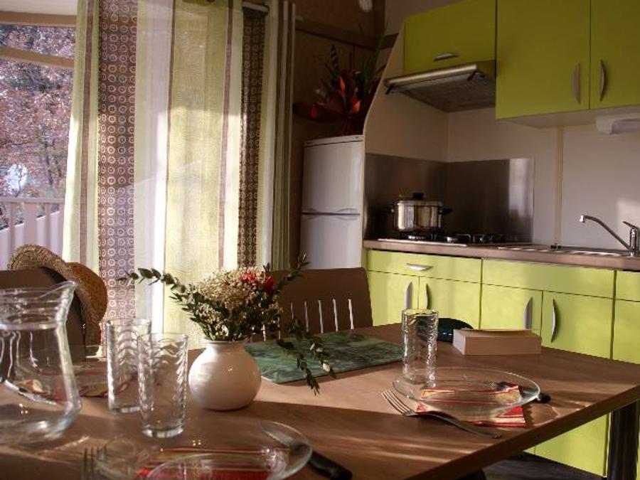 Chalet 5 personnes - 28m² CONFORT 2 chambres + terrasse semi-couverte 3