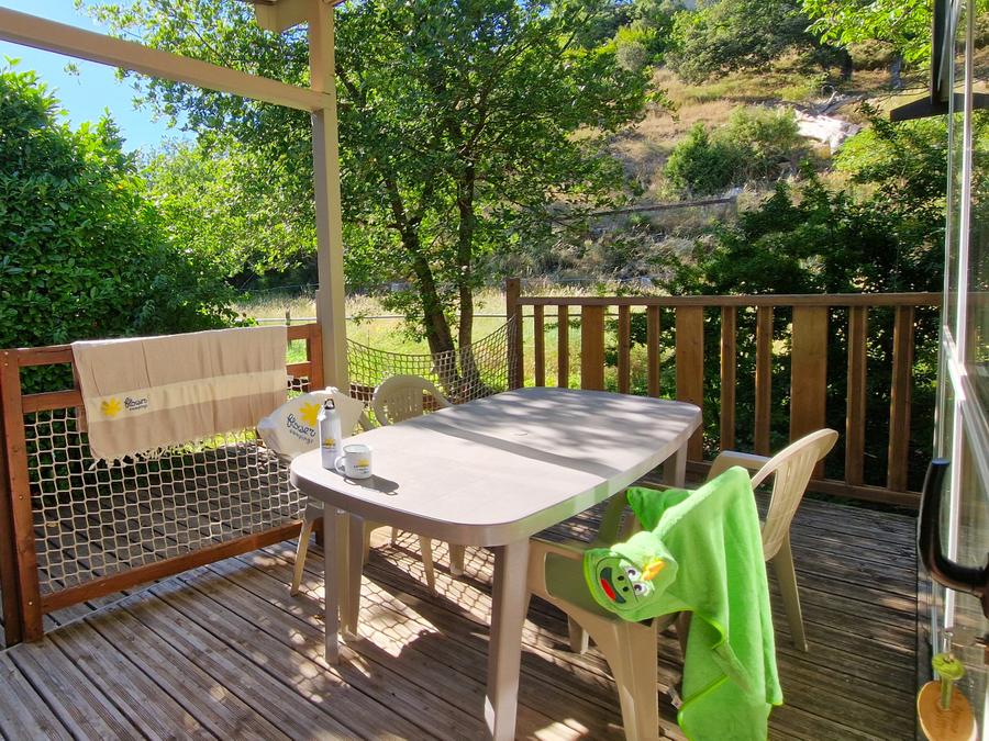 Chalet 5 personnes - 28m² CONFORT 2 chambres + terrasse semi-couverte 10