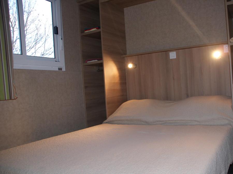 Chalet 5 personnes - 28m² CONFORT 2 chambres + terrasse semi-couverte 4