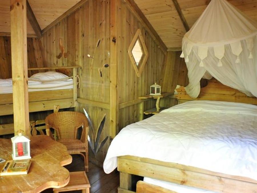 Hébergement 5 personnes - Cabane dans les arbres - Cabane des Lutins 8