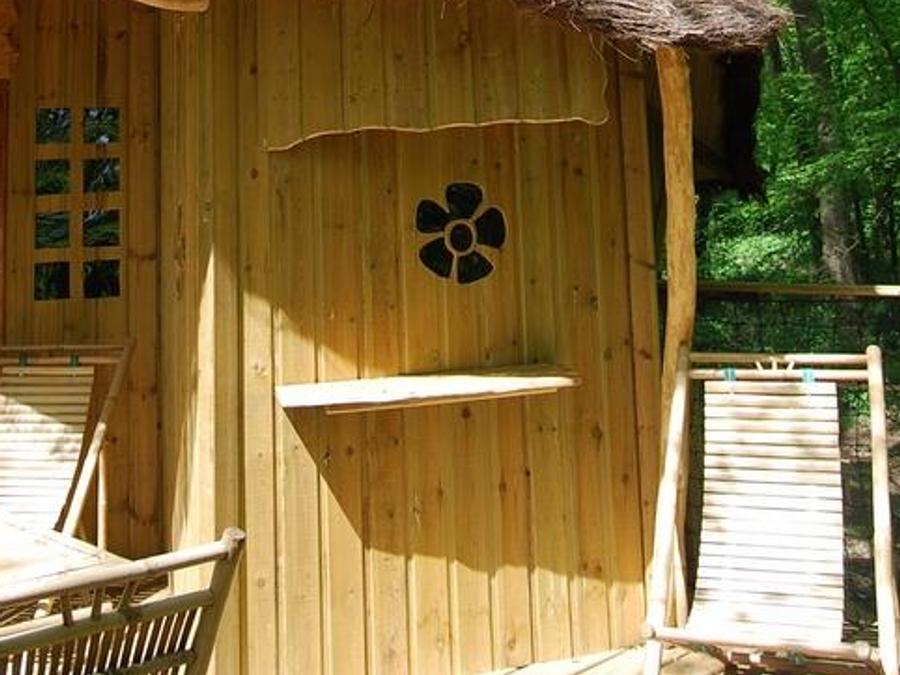 Hébergement 5 personnes - Cabane dans les arbres - Cabane des Lutins 1