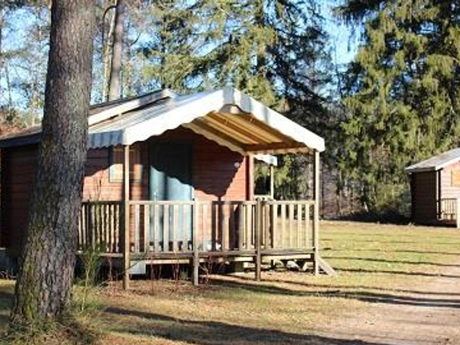 Chalet 4 personnes - Mini-chalet 12m² - 1 chambre (sans sanitaires) - terrasse couverte 0