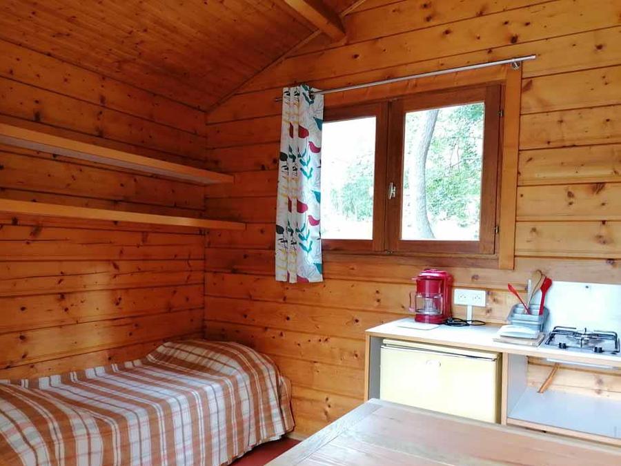 Chalet 4 personnes - Mini-chalet 12m² - 1 chambre (sans sanitaires) - terrasse couverte 2