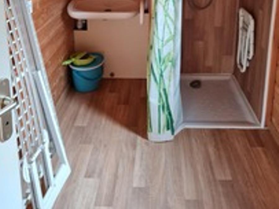 Chalet 2 personnes - Chalet Confort 35m² 1 chambre - climatisation + TV + Terrasse couverte 3