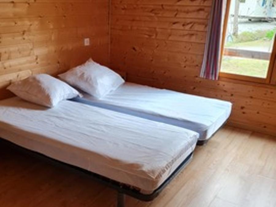 Chalet 2 personnes - Chalet Confort 35m² 1 chambre - climatisation + TV + Terrasse couverte 4