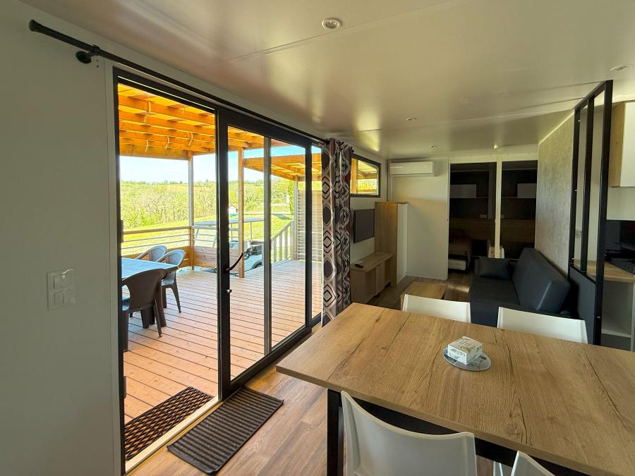 Mobilhome 6 personnes - Mobil-home EXCLUSIF - 3 chambres - Jacuzzi & Vue Vallée 2