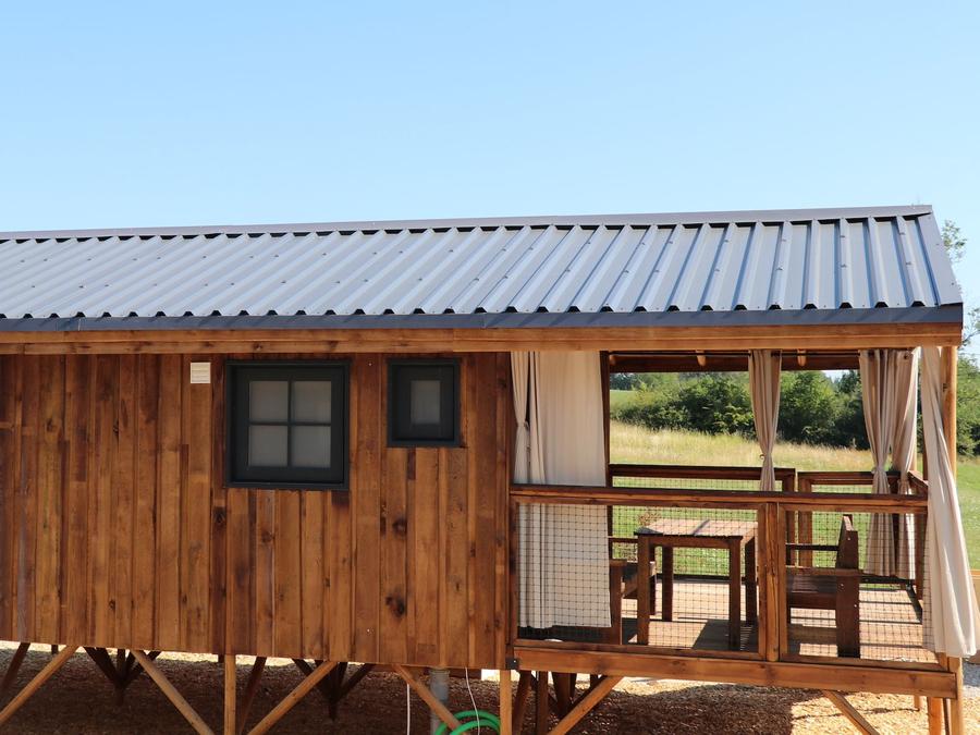 Hébergement 4 personnes - Cabane Etosha - Vue Vallée 2 Chambres 1