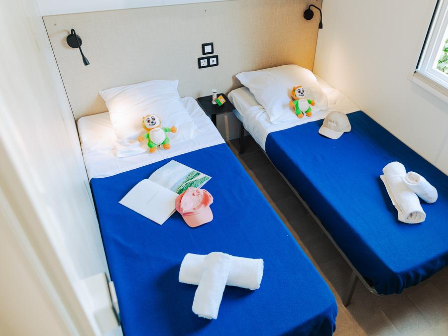 Mobilhome 4 personnes - Sunêlia Prestige 2 ch. 4 pers - 34 m2 - Terrasse couverte - SAM 5