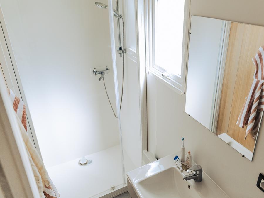 Mobilhome 4 personnes - Loisir Confort 2ch. 4pers. - 25m2 Terrasse couverte - SAM 8