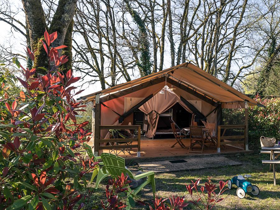 Tente en toile et en bois 5 personnes - LODGE VICTORIA sans sanitaires 4