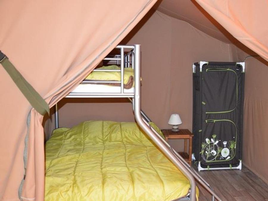 Tente en toile et en bois 5 personnes - LODGE VICTORIA sans sanitaires 3