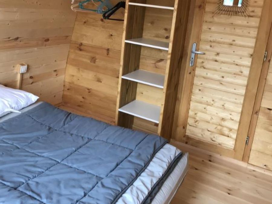 Bungalow 4 personnes - POD + chalet cuisine sans sanitaires (Animaux interdits) 2 adultes + 2 enfants 7