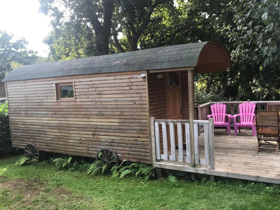 Hébergement 2 personnes - Roulotte 11 m² - 1 chambre + terrasse 7 m² (Animaux interdits) 0