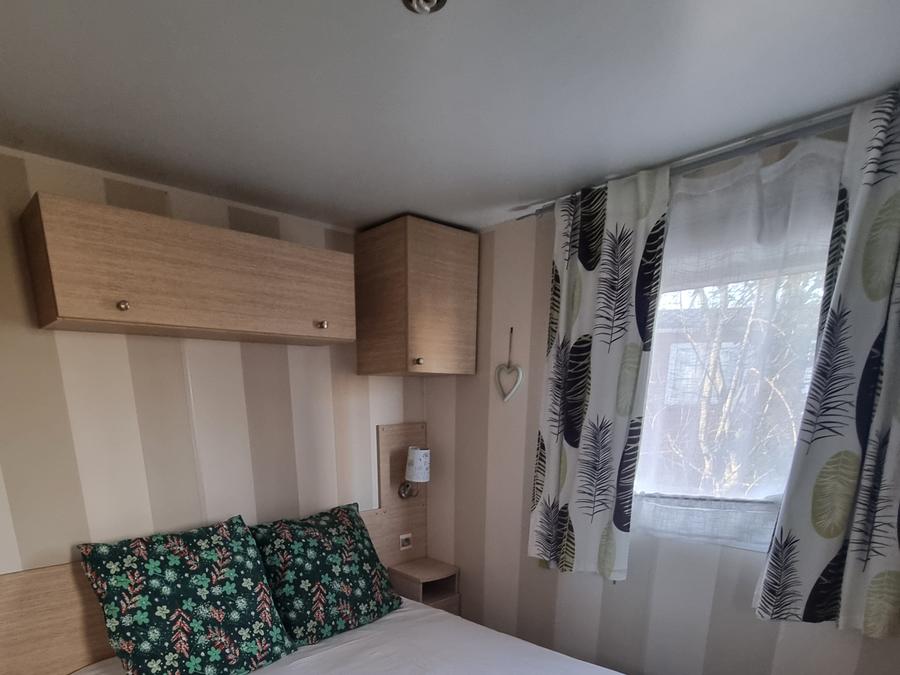 Mobilhome 6 personnes - 54 Résidence le lys 40m2 (2 salle de bains) +clim + LAVE VAISSELLE+TERRASSE COUVERTE 1/6 pers 4