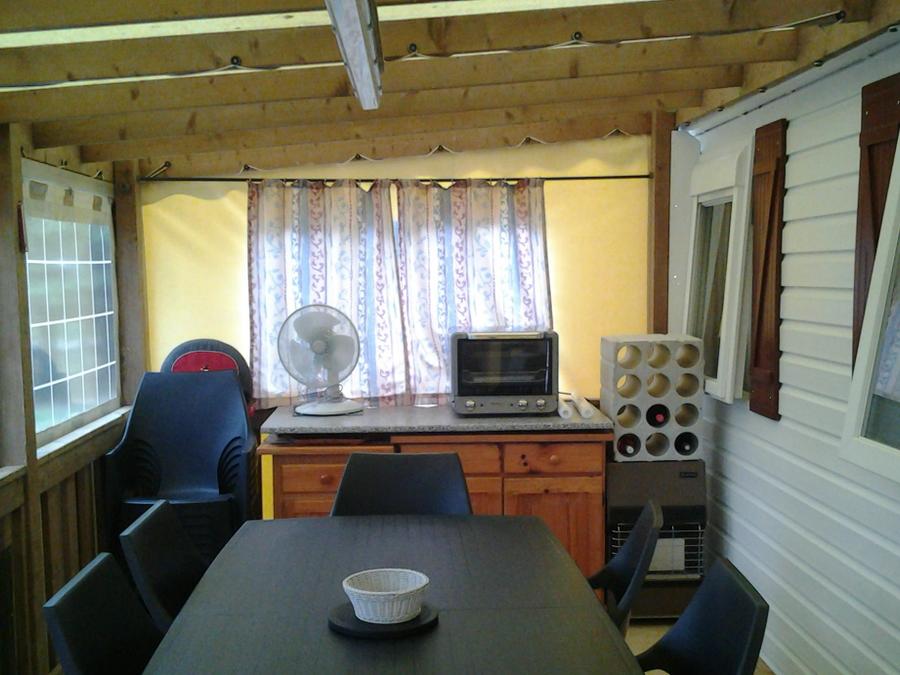 Mobilhome 6 personnes - 54 Résidence le lys 40m2 (2 salle de bains) +clim + LAVE VAISSELLE+TERRASSE COUVERTE 1/6 pers 1