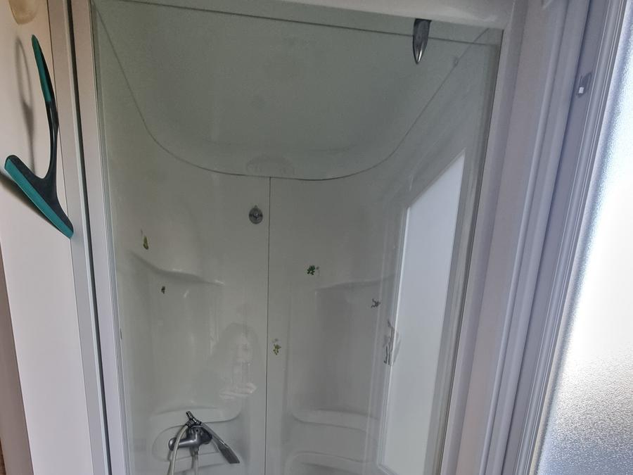 Mobilhome 6 personnes - 54 Résidence le lys 40m2 (2 salle de bains) +clim + LAVE VAISSELLE+TERRASSE COUVERTE 1/6 pers 8