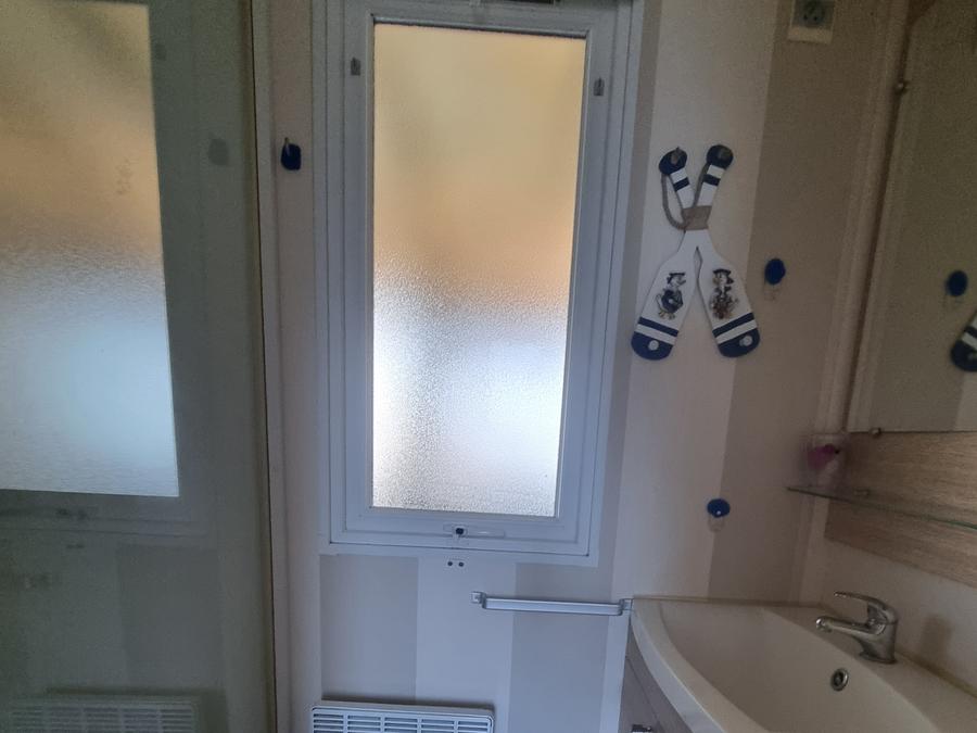 Mobilhome 6 personnes - 54 Résidence le lys 40m2 (2 salle de bains) +clim + LAVE VAISSELLE+TERRASSE COUVERTE 1/6 pers 9
