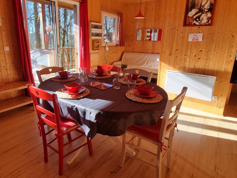 Chalet 5 personnes - 15 Chalet Les Pivoines 40m² + Télévison + Terrasse couverte+ Lave vaisselle 1/5 pers 3