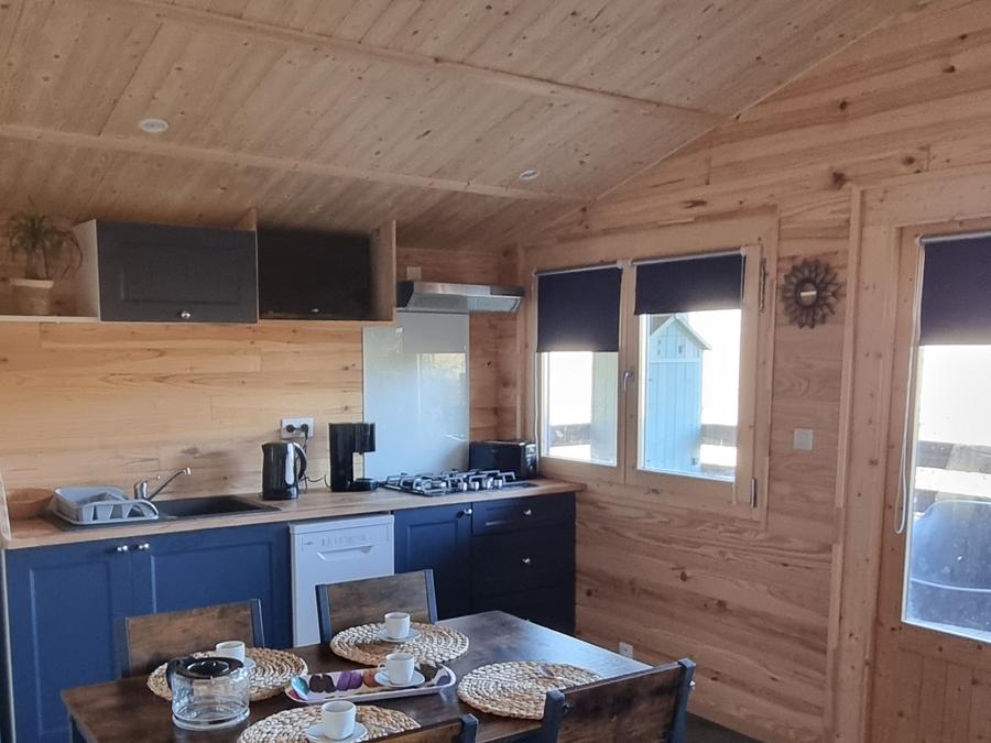 Chalet 5 personnes - 74 Chalet Les Bleuets 40m² Terrasse couverte + télévision + Lave vaisselle 1/5 pers 4