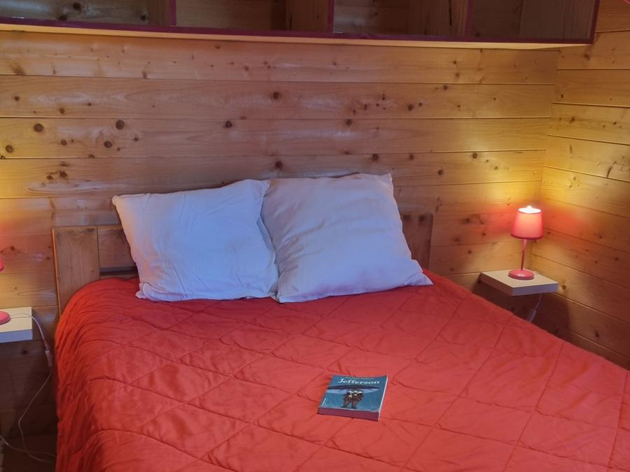 Chalet 4 personnes - 78 Chalet Les Coquelicots 30m² + Terrasse couverte +Télévision 1/4 pers 4