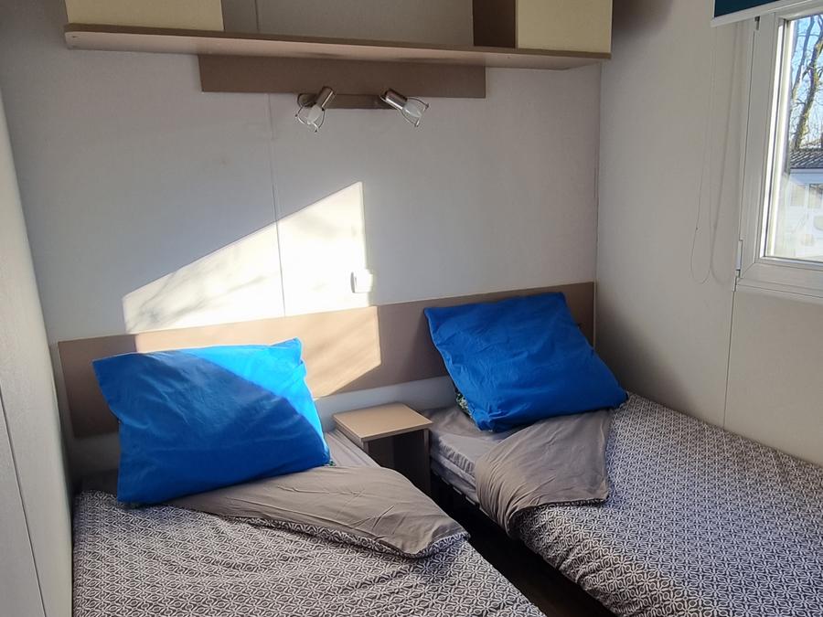 Mobilhome 6 personnes - 24 Résidence Noisette 32m2 Terrasse Couverte + télevision + Lave vaisselle + climatisation 1/6 pers 4