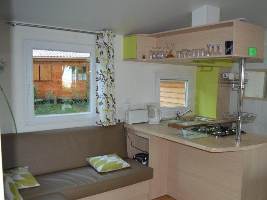 Mobilhome 4 personnes - 35 Résidence Les Roses 28m2 Terrasse Couverte + Télevision + Cuisine d'été 1/4 pers 4