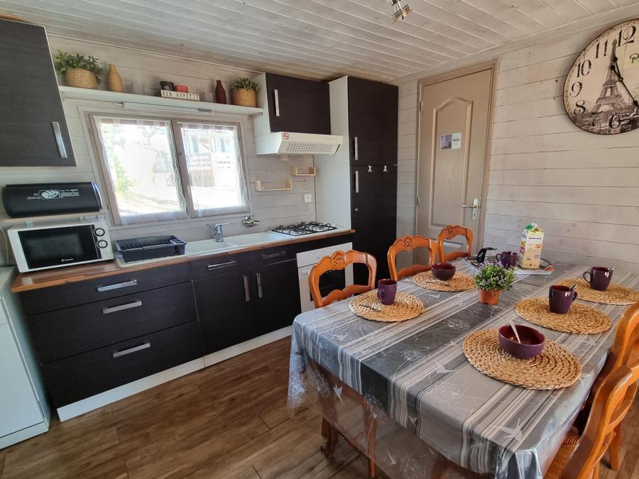 Chalet 5 personnes - 14 Chalet IRIS 45m² avec Télévision + Lave vaisselle + Terrasse couverte 1/5 pers 2