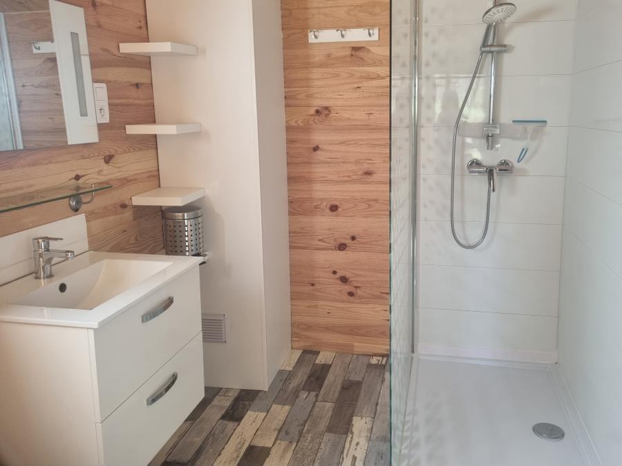 Chalet 2 personnes - 72 La Cabane En tête à tête 35M2 2 Pers Suite parentale + Terrasse couverte + Télé 2 pers 12