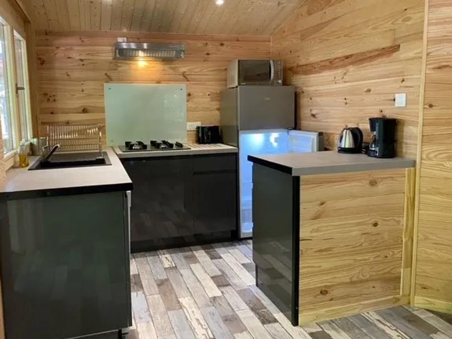 Chalet 2 personnes - 72 La Cabane En tête à tête 35M2 2 Pers Suite parentale + Terrasse couverte + Télé 2 pers 1