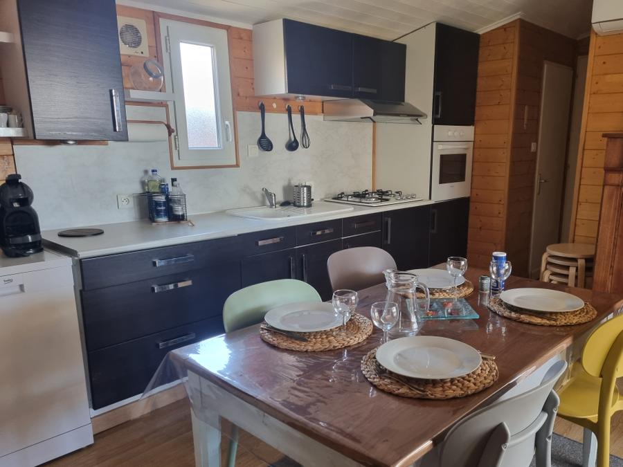 Mobilhome 4 personnes - 29 Résidence Quiètude 35 m2, Terrasse couverte, Lave-vaisselle + Télévision 3