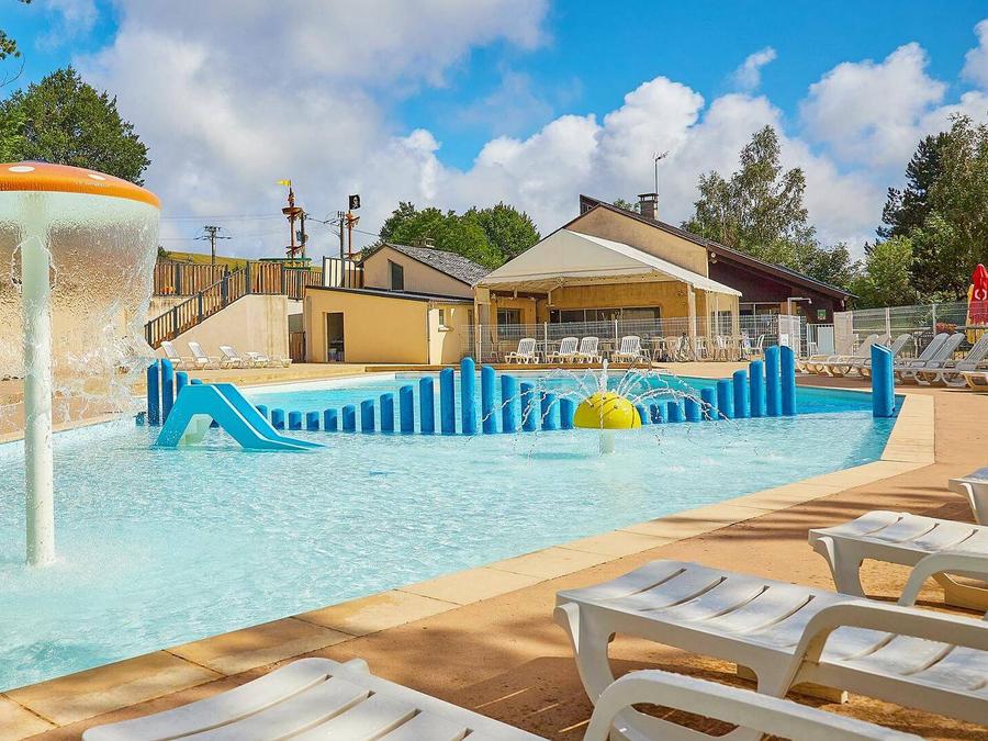 Camping Les Terrasses du Lac, 4*