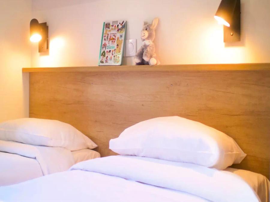Mobilhome 6 personnes - 3 Pièces 6 Personnes Climatisé + TV (4 adultes + 2 enfants -12 ans max) (dimanche) 11