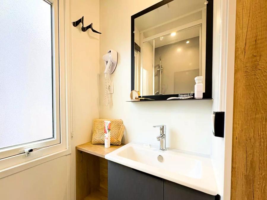 Mobilhome 6 personnes - 3 Pièces 6 Personnes Climatisé + TV (4 adultes + 2 enfants -12 ans max) (dimanche) 20