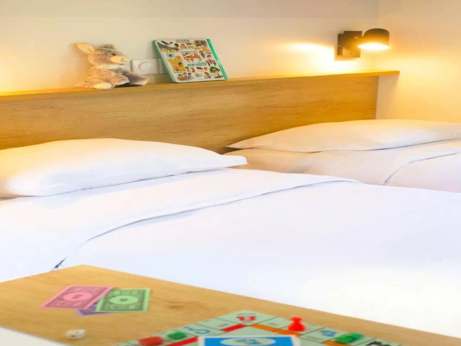 Mobilhome 6 personnes - 3 Pièces 6 Personnes Climatisé + TV (4 adultes + 2 enfants -12 ans max) (dimanche) 12