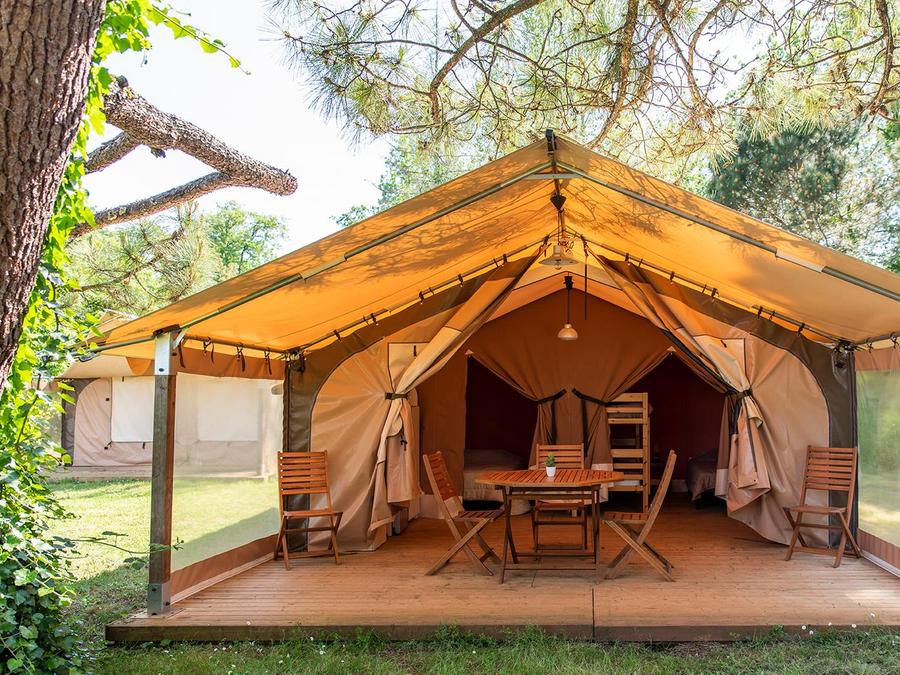 Tente en toile et en bois 5 personnes - Lodge sans sanitaire 3