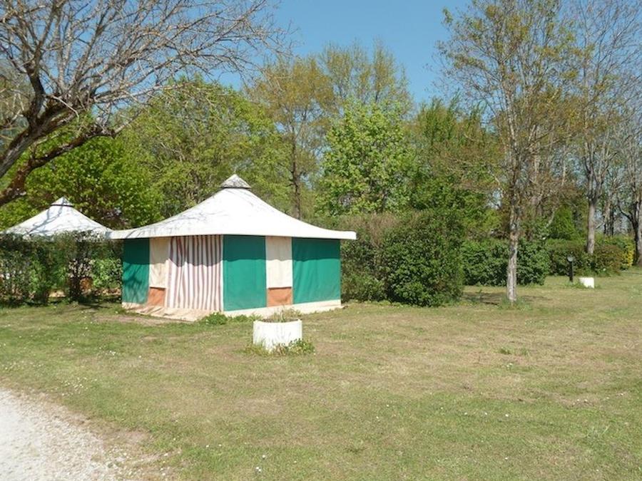 Bungalow toilé 5 personnes - Sans sanitaire 9