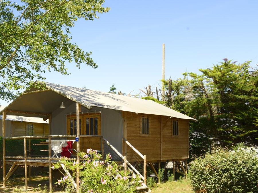 Tente en toile et en bois 4 personnes - Cabane Lodge Bois sur pilotis Standard 38m² (2 chambres) dont terrasse couverte de 8m² 4 pers. 10