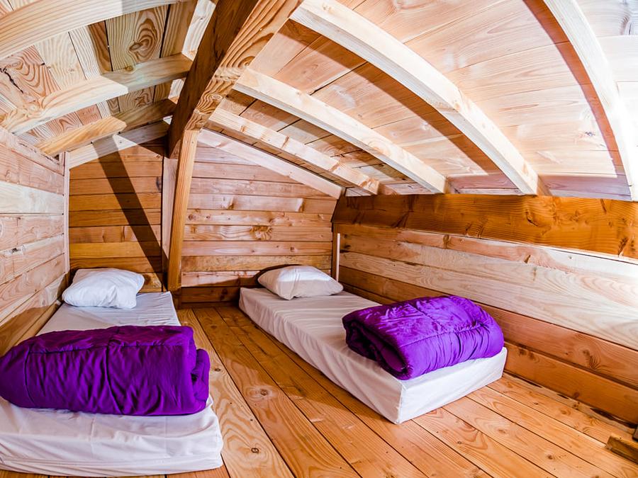 Chalet 6 personnes - Confort 50m² - 3 chambres + terrasse couverte + TV + four 10