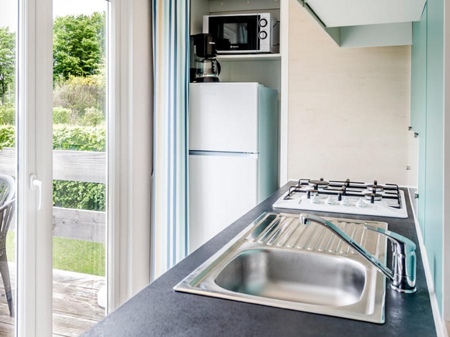 Mobilhome 6 personnes - Limousin Confort 36m² (3 ch -6pers) + terrasse couverte + TV + lave-vaisselle 2