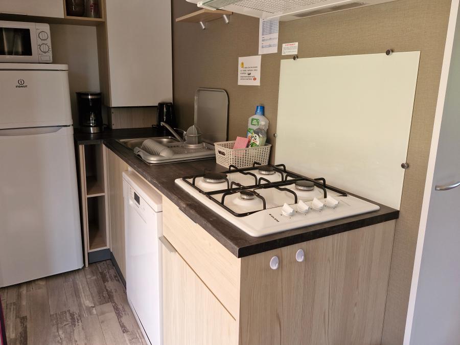 Mobilhome 6 personnes - Limousin Confort 36m² (3 ch -6pers) + terrasse couverte + TV + lave-vaisselle 12